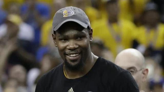 Like LeBron James, Kevin Durant doesn't believe he's on a super-team