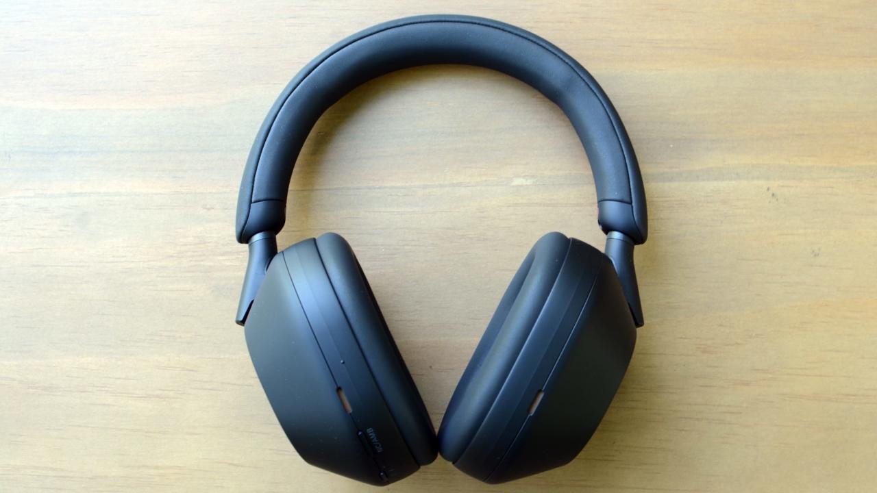 Sony's WH-1000XM5 headphones come with a new design, $50 price hike