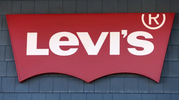 Levi's stock tumbles on disappointing Q2 revenue