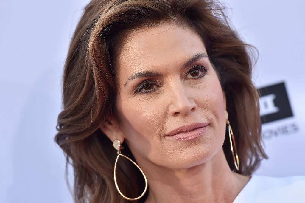 Cindy Crawford Shows Off Her Natural Skin In A Completely Unfiltered