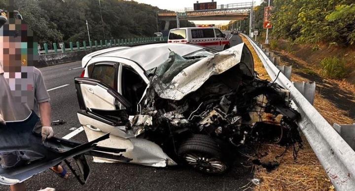 少年車禍命危 轉院途中又撞車