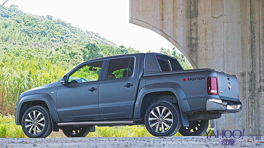 裝備滿點的阿爾法戰狼！Volkswagen 19年式 Amarok Aventura試駕 - 14