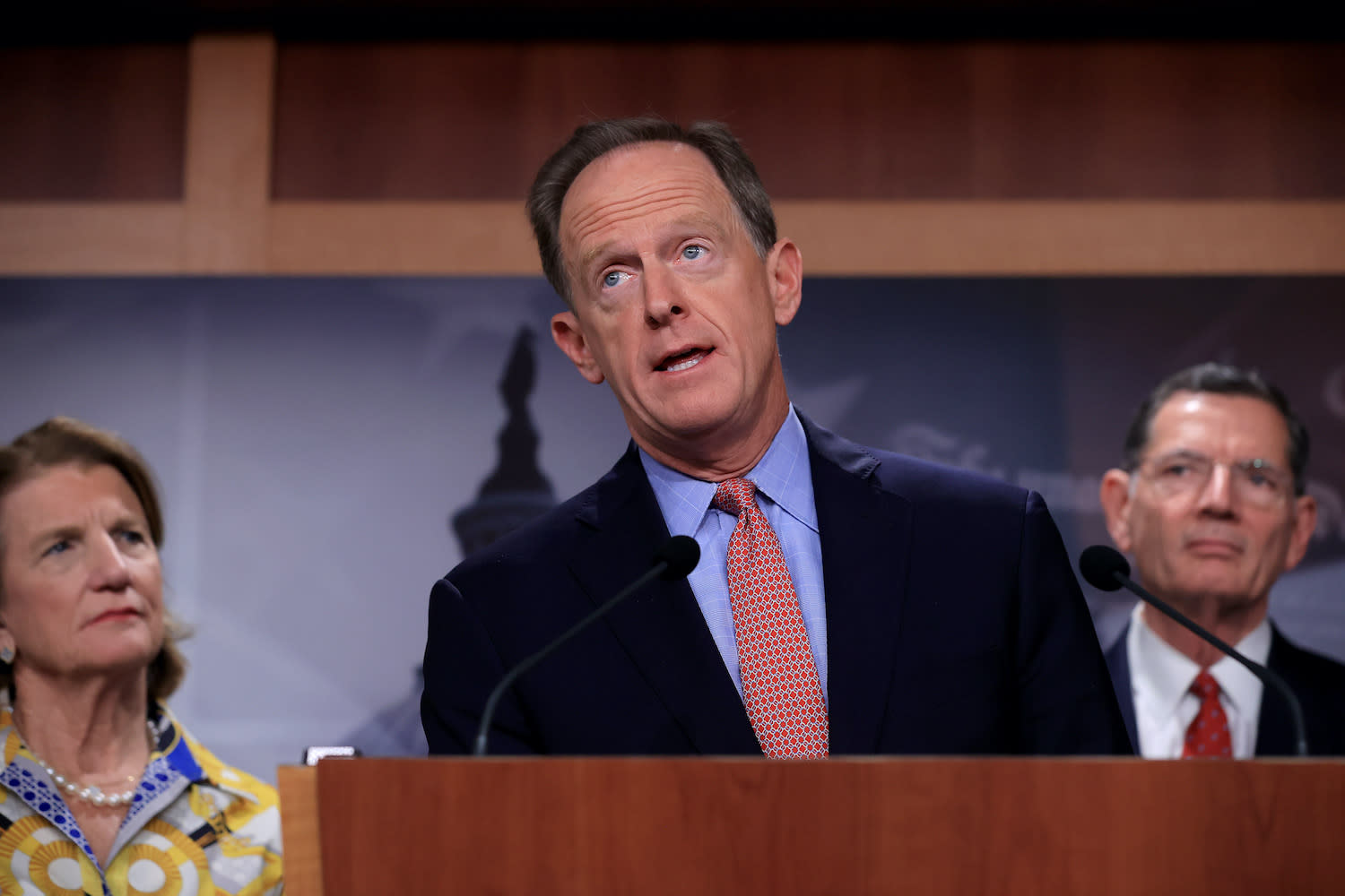 Senator Toomey Calls Text of Current Crypto Tax Proposal 'Unworkable'