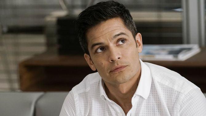 Nicholas Gonzalez - Wikipedia