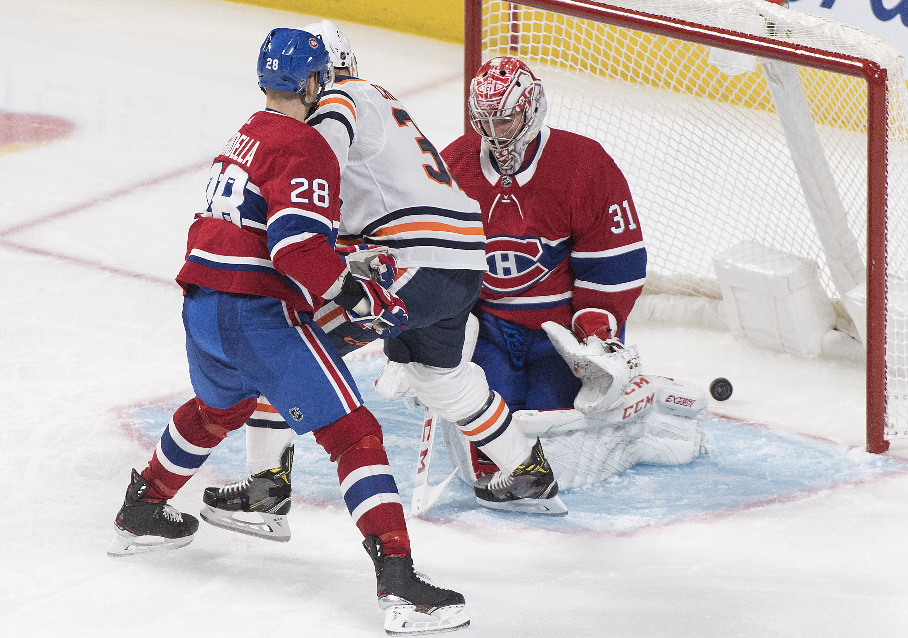 Chiasson scores go-ahead goal, Oilers beat Canadiens 4-2