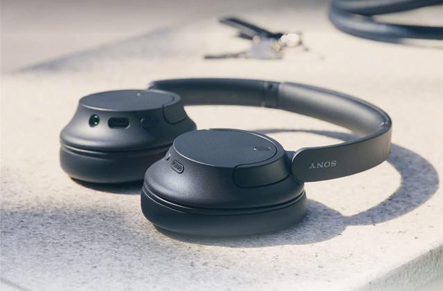 Jabra is reportedly readying new Elite 8 earbuds with premium ANC