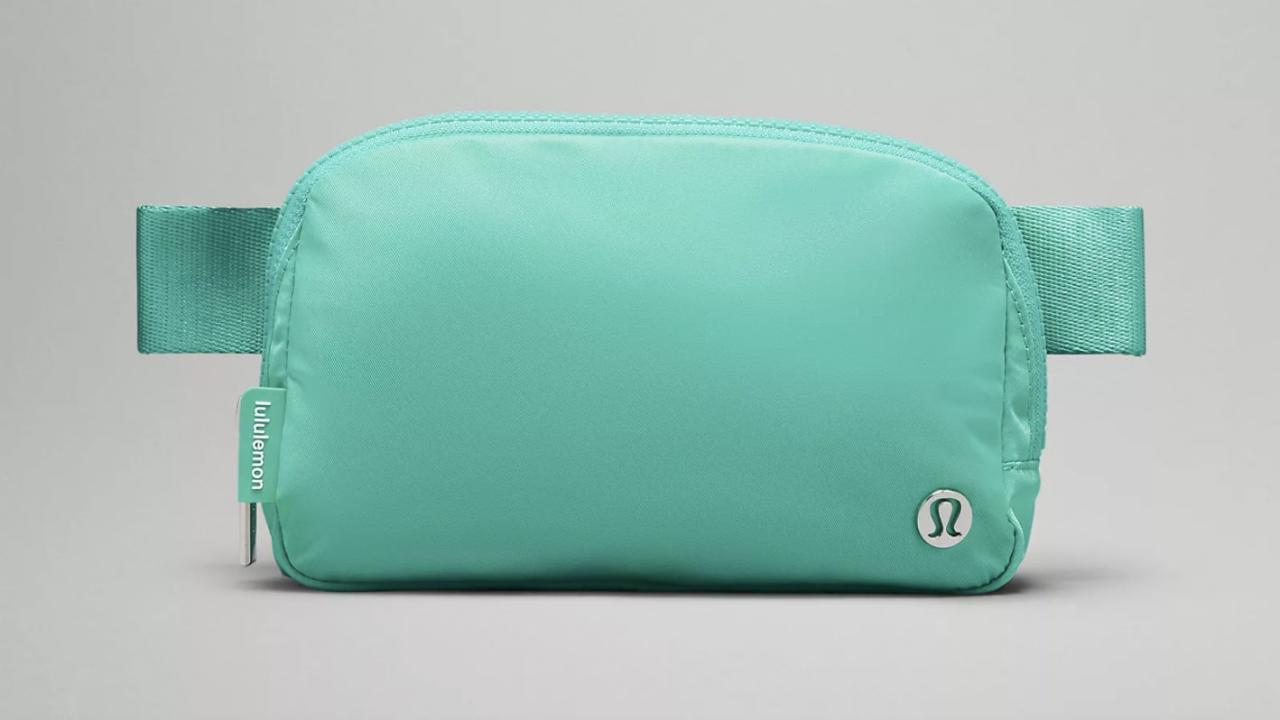 Lululemon Mini Vs Large (2L) Everywhere Belt Bag - New Features, Comparison  & Review - Men & Women 