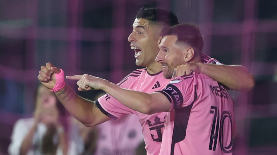 Getty Images - FORT LAUDERDALE, FL - MAY 04: Inter Miami forward Lionel Messi (10) celebrates his goal in the second half with Inter Miami forward Luis Suárez (9) during the game between New York Red Bulls and Inter Miami CF on Saturday, May 4, 2024 at Chase Stadium, Fort Lauderdale, Fla. (Photo by Peter Joneleit/Icon Sportswire via Getty Images)