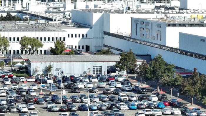 FREMONT, CALIFORNIA - SEPTEMBER 18: In an aerial view, the exterior of the Tesla automotive company manufacturing facility is seen on September 18, 2023 in Fremont, California. Israeli Prime Minister Benjamin Netanyahu is visiting the Tesla manufacturing facility with CEO Elon Musk and other tech firms in Silicon Valley. Netanyahu will travel to New York to speak at the U.N. General Assembly and meet with U.S. President Joe Biden later in the week. (Photo by Justin Sullivan/Getty Images)
