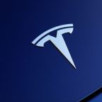 Tesla shares head for 3-month low as deal doubts grow