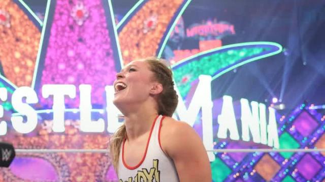 Ronda Rousey emerges victorious in WWE in-ring debut at WrestleMania 34