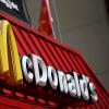 Il McDonald’s del Vaticano regala panini ai clochard