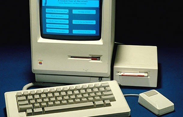 Original Apple Computer Built By Steve Jobs Sells For $400,000