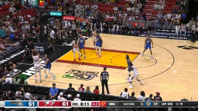 Markelle Fultz with a dunk vs the Miami Heat