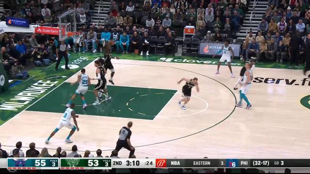 Joe Ingles with a 3-pointer vs the Charlotte Hornets