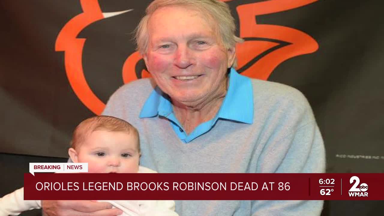 Brooks Robinson, Orioles' Hall of Fame third baseman, dies at 86