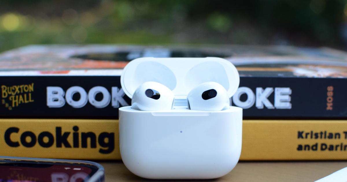 Los AirPods de tercera generación de Apple vuelven a la venta por $ 150