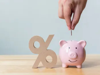 Compare the best savings interest rates available today vs. the national average.