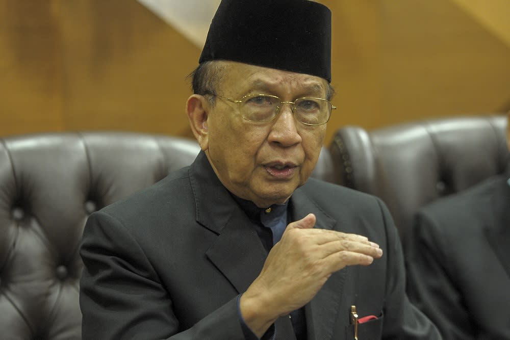 Rais Yatim says no convention for him to quit Bersatu after appointed ...