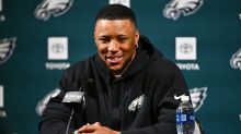 Eagles sign three draft picks, including third-rounder Jalyx Hunt