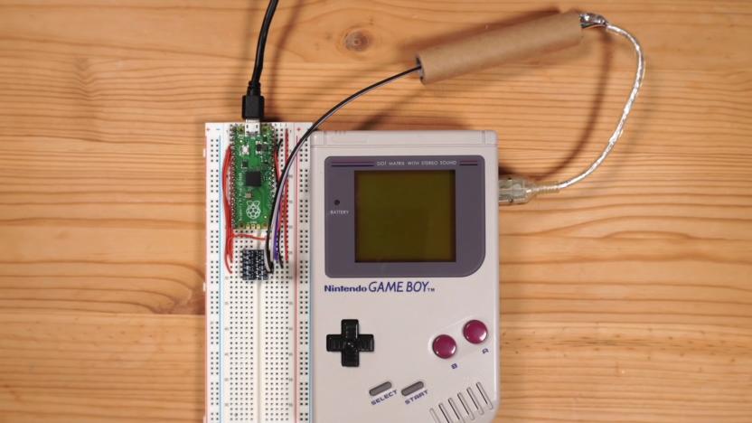 A DIY Game Boy mod allowing it to run multiplayer Tetris.