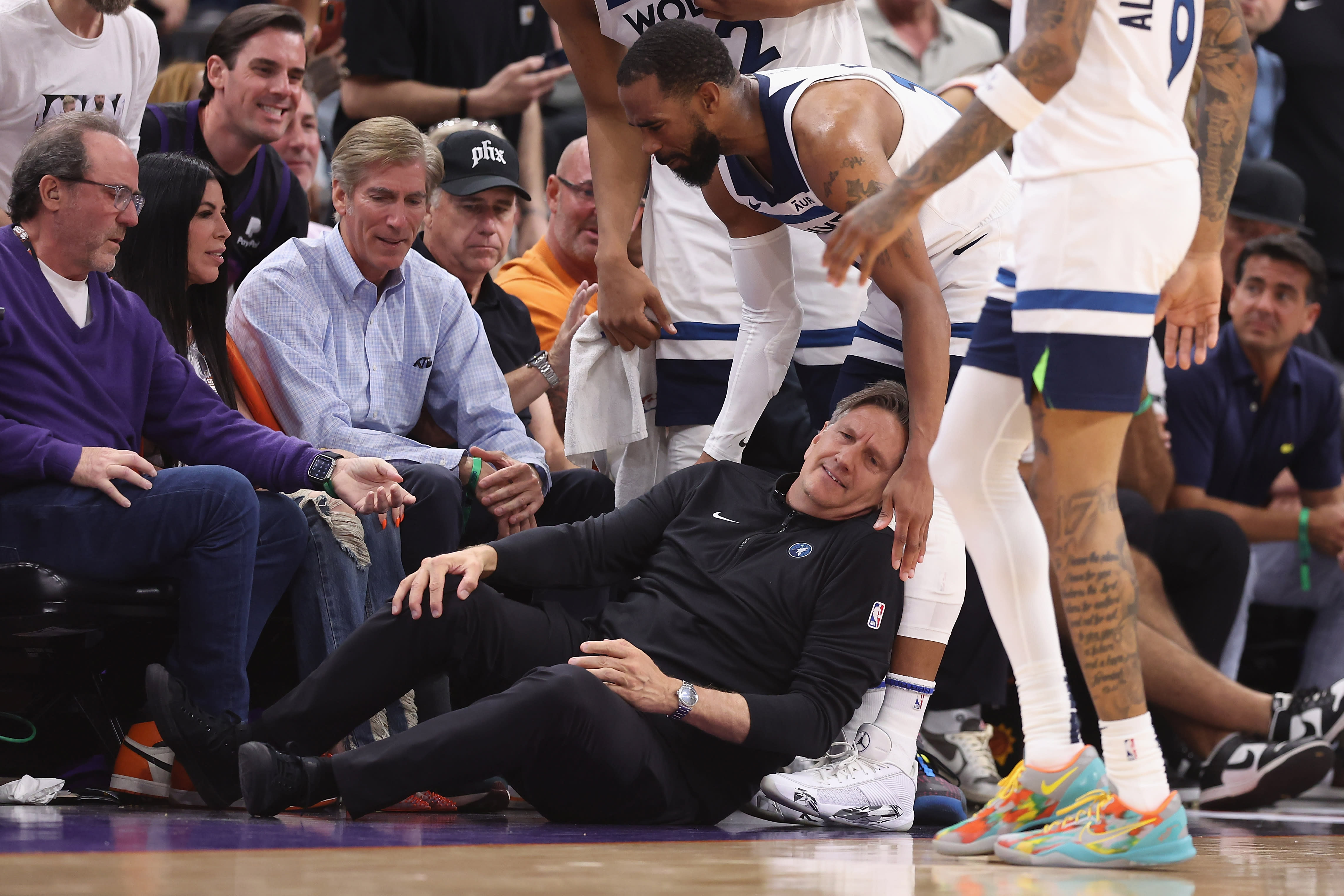 T'Wolves head coach Chris Finch reportedly set for knee surgery, unclear if he'll be on bench for Game 1 vs. Nuggets