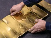 Gold hits three-week high on hopes of US Fed cutting rates