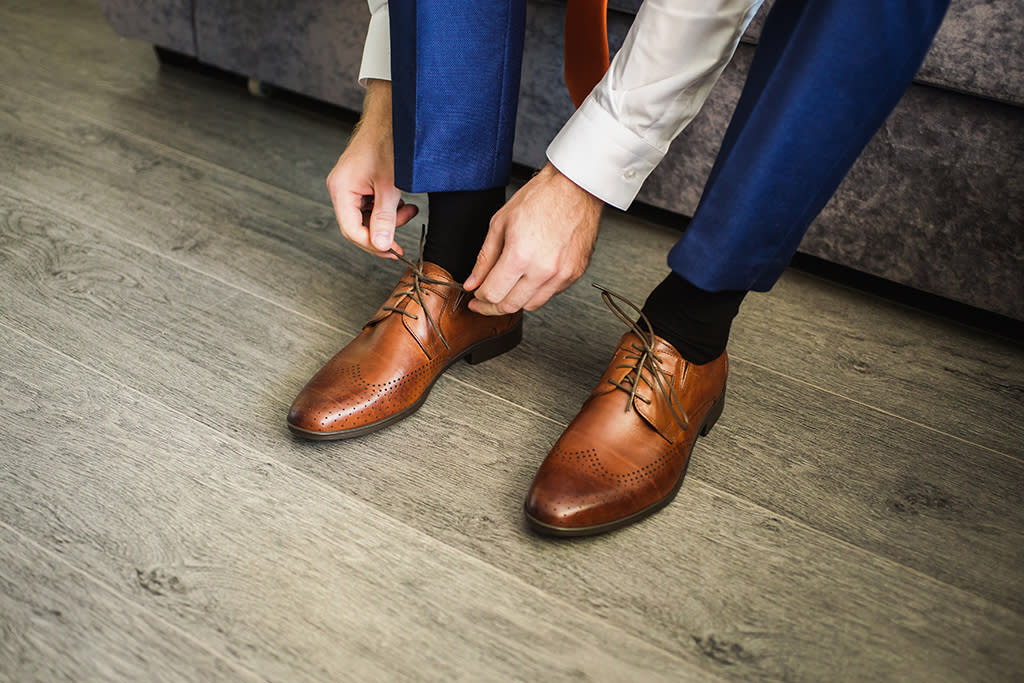 dress shoes that feel like tennis shoes