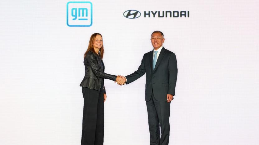 Mary Barra, GM Chair and Chief Executive Officer and Euisun Chung, Executive Chair of Hyundai Motor Group.