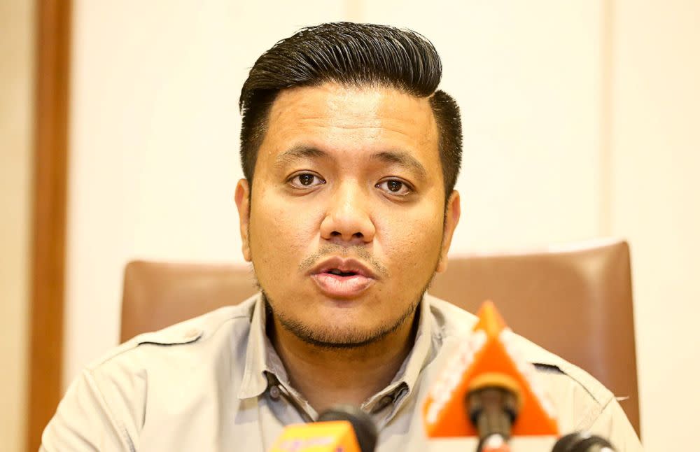 Pkr S Dr Afif Tells Those Behind Gay Sex Clips To ‘rot In Hell