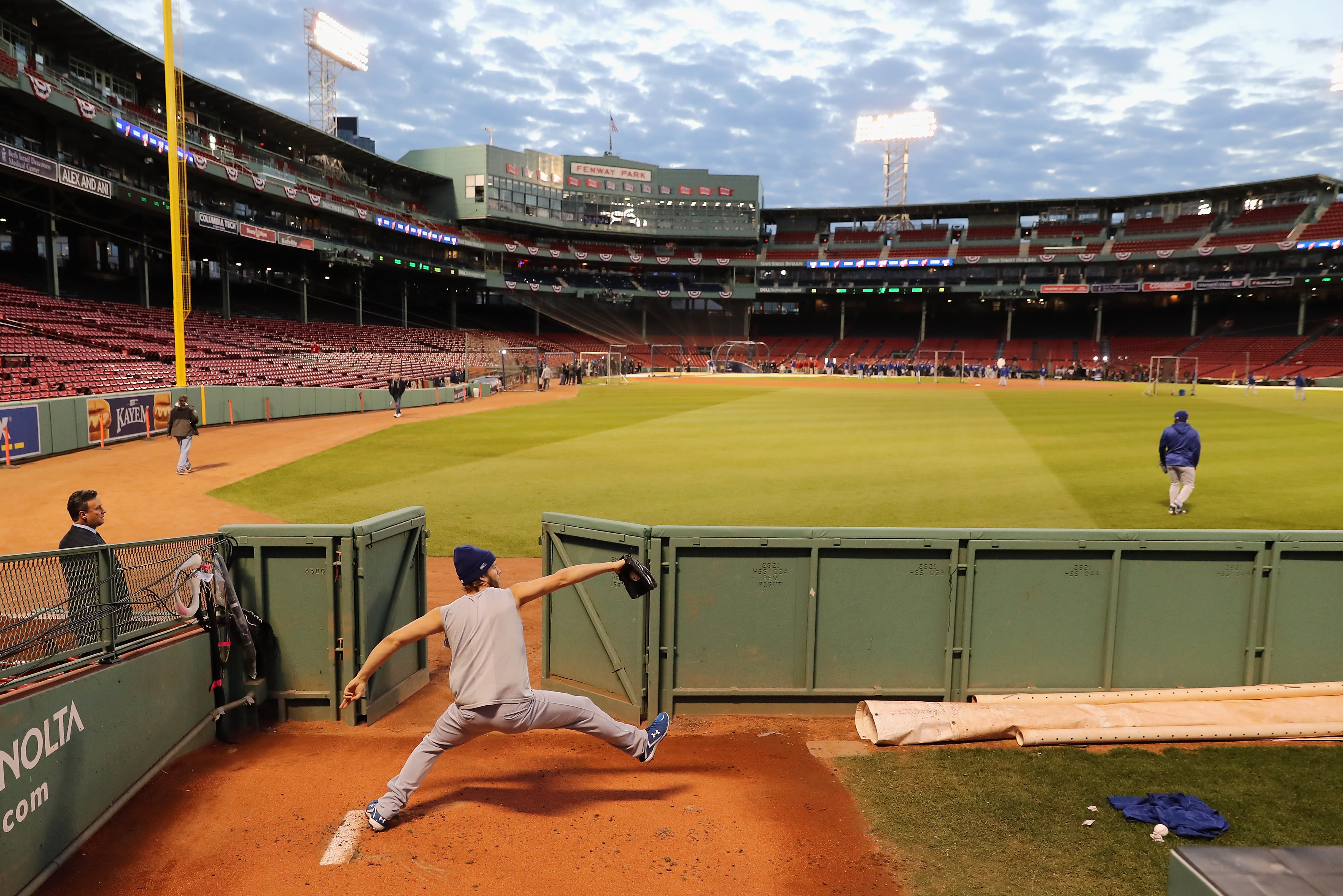 World Series Dodgers coach complains about 'brutal' Fenway bullpen