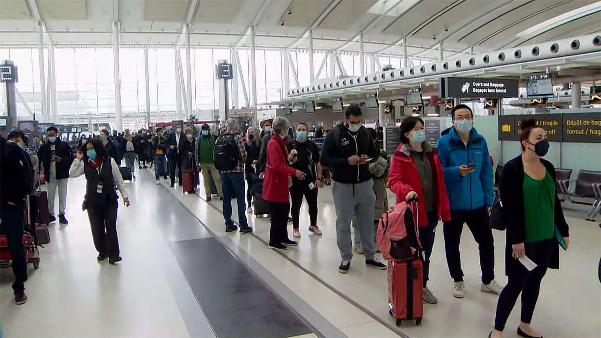 Staff Shortages Blamed for Long Security Lines at Canadian Airports