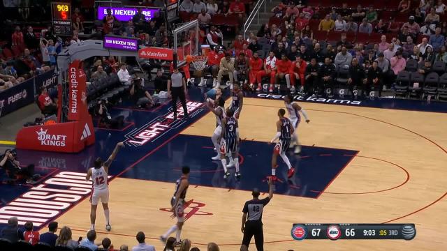 Jaden Ivey with an assist vs the Houston Rockets