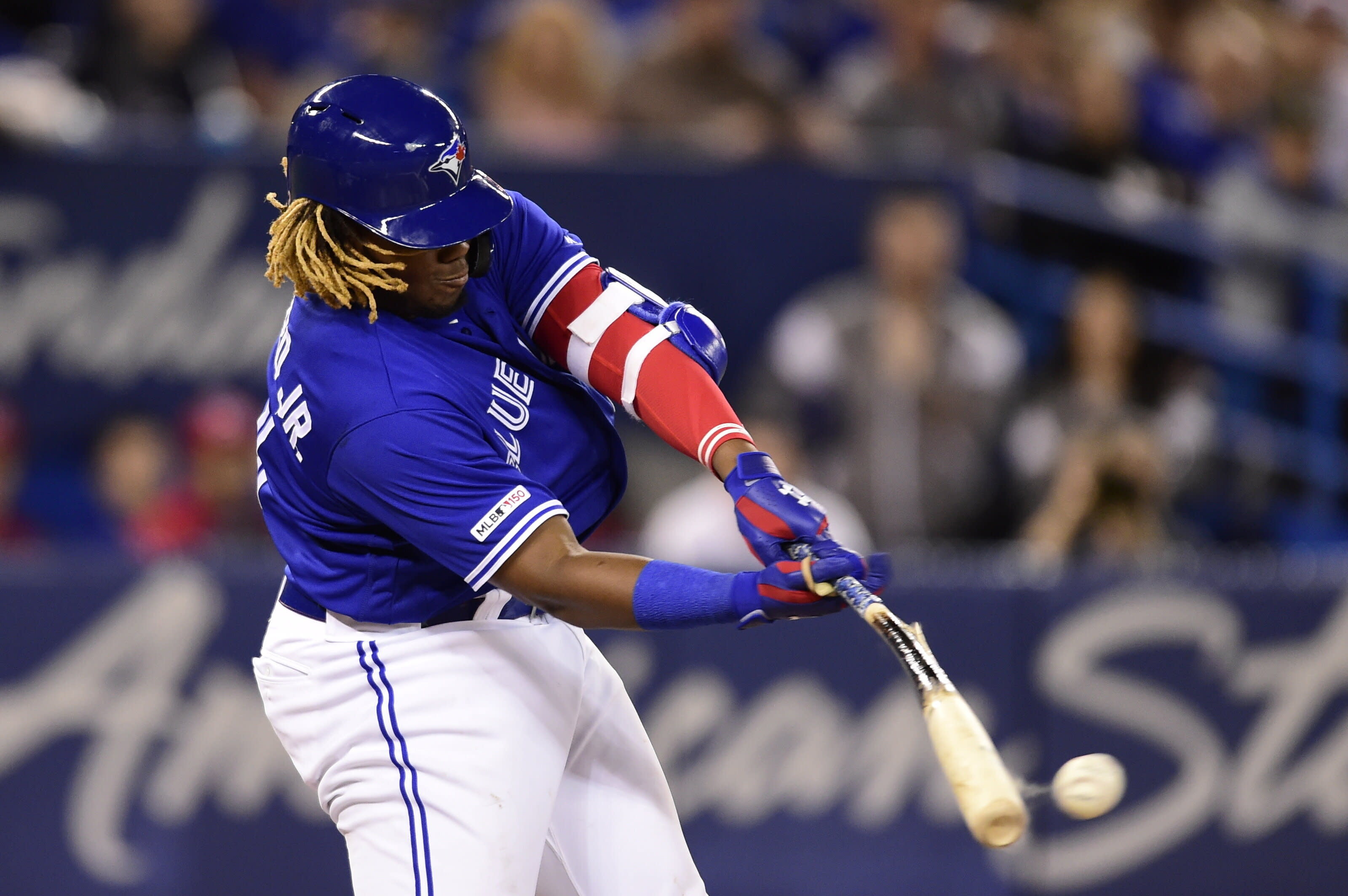 2 dates the Blue Jays might give away a Vladdy jersey