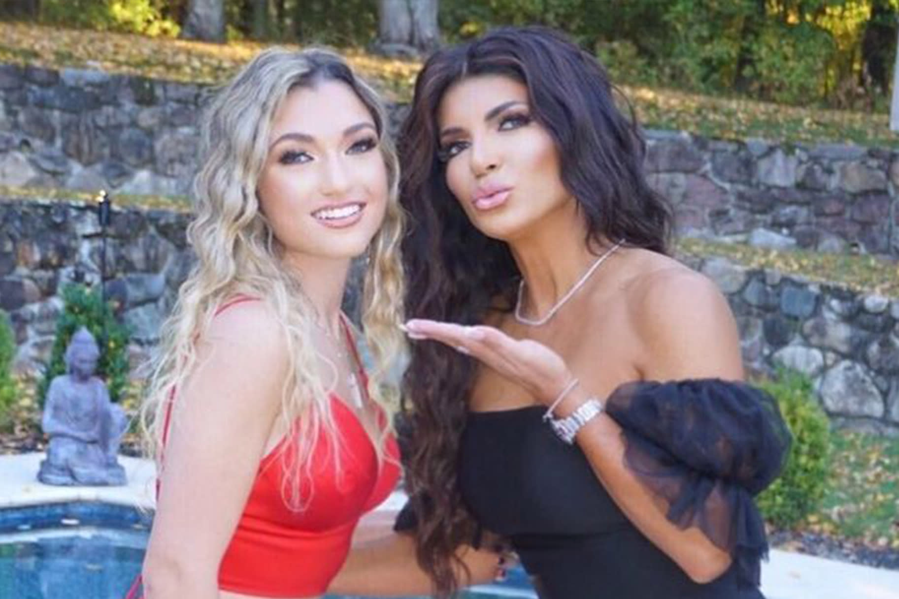 Teresa Giudices Daughter Gabriella Looks So Stunning In Her Prom Dress 