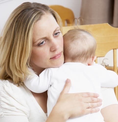 Jeune Maman Fatiguee Comment Gerer Les Premiers Mois De Bebe