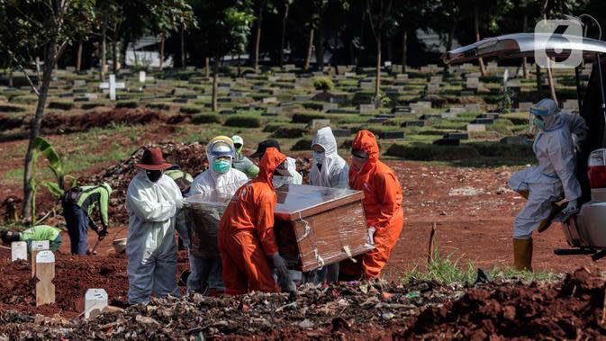  FOTO  Jumlah Korban  Covid  19 Terus Bertambah