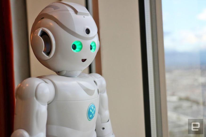 Smag hestekræfter Jep Amazon Alexa now lives inside a dancing robot | Engadget