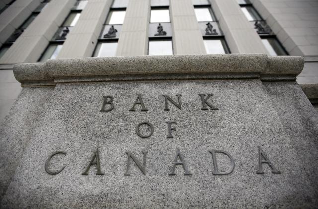 The Bank of Canada building is pictured in Ottawa June 1, 2010. The Bank of Canada raised its key interest rate on Tuesday from emergency low levels, but said the European debt crisis made its next move highly unpredictable.  REUTERS/Chris Wattie     (CANADA - Tags: BUSINESS POLITICS)