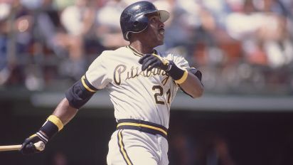 Yahoo Sports - Bonds will join his former manager Jim Leyland as a member of the Pirates' Hall of