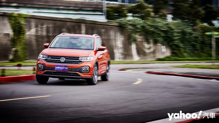 長大後、更迷人！Volkswagen T-Cross R-Line台北城郊試駕！ - 1