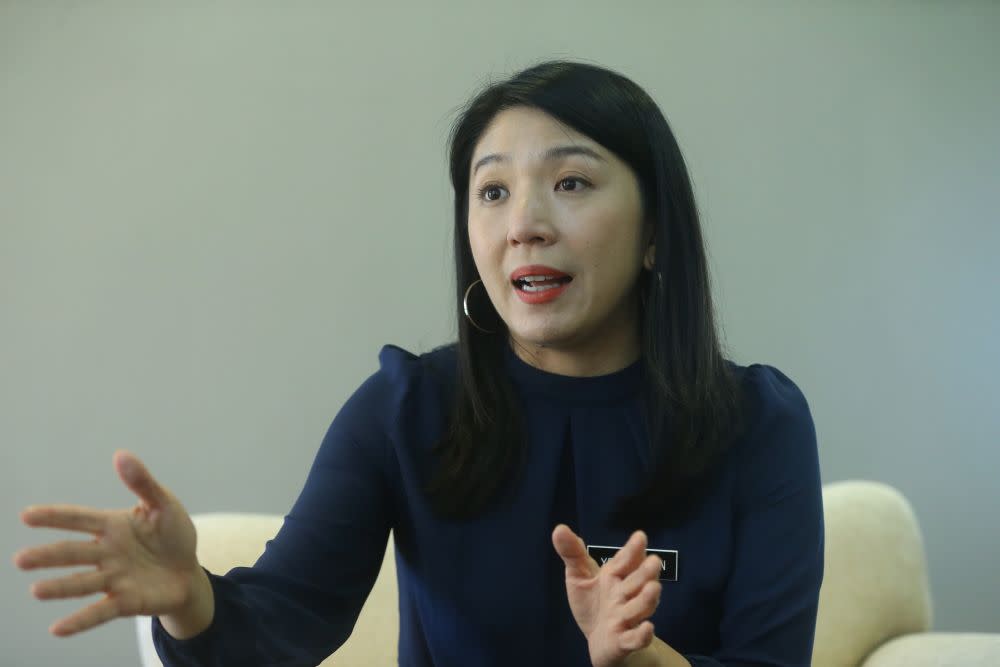 minister yeo bee yin