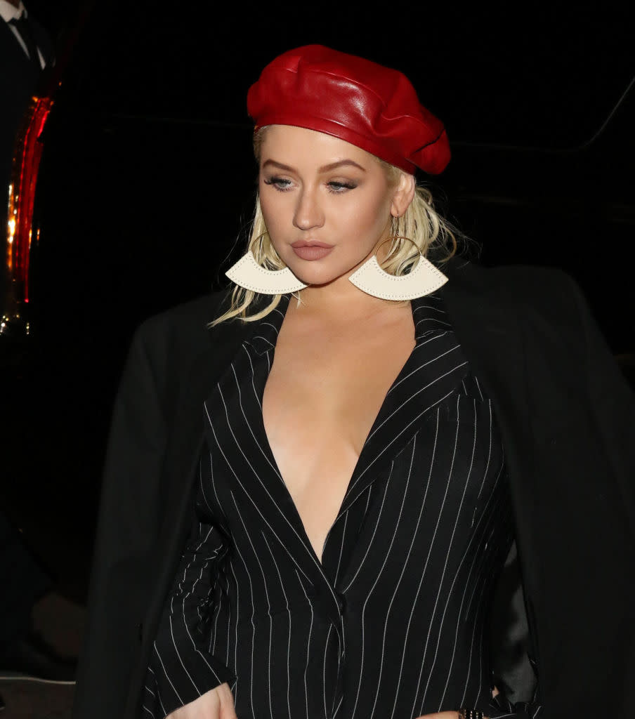 Christina Aguilera Rocks Another Minimal Makeup Look While Getting