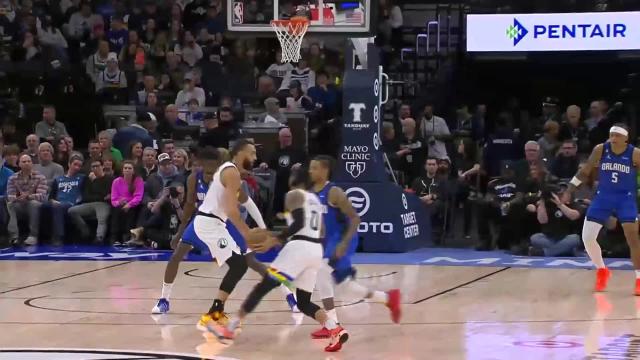 Rudy Gobert with an alley oop vs the Orlando Magic