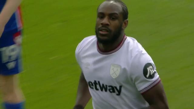 Antonio gets one back for West Ham v. Palace