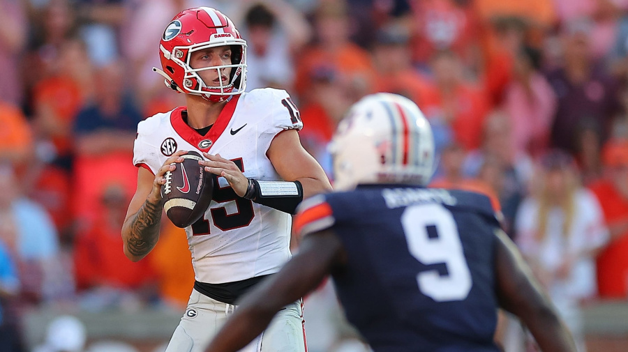 AP Top 25: No. 1 UGA leads unchanged top 5; Ole Miss falls and