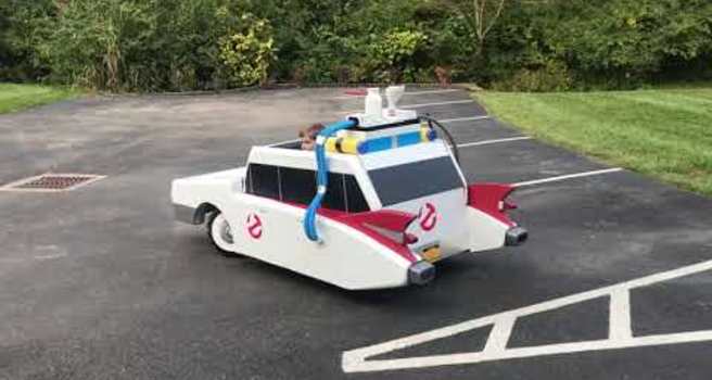 Local family wins Halloween with Ghostbusters costumes, including working  Ecto-1!