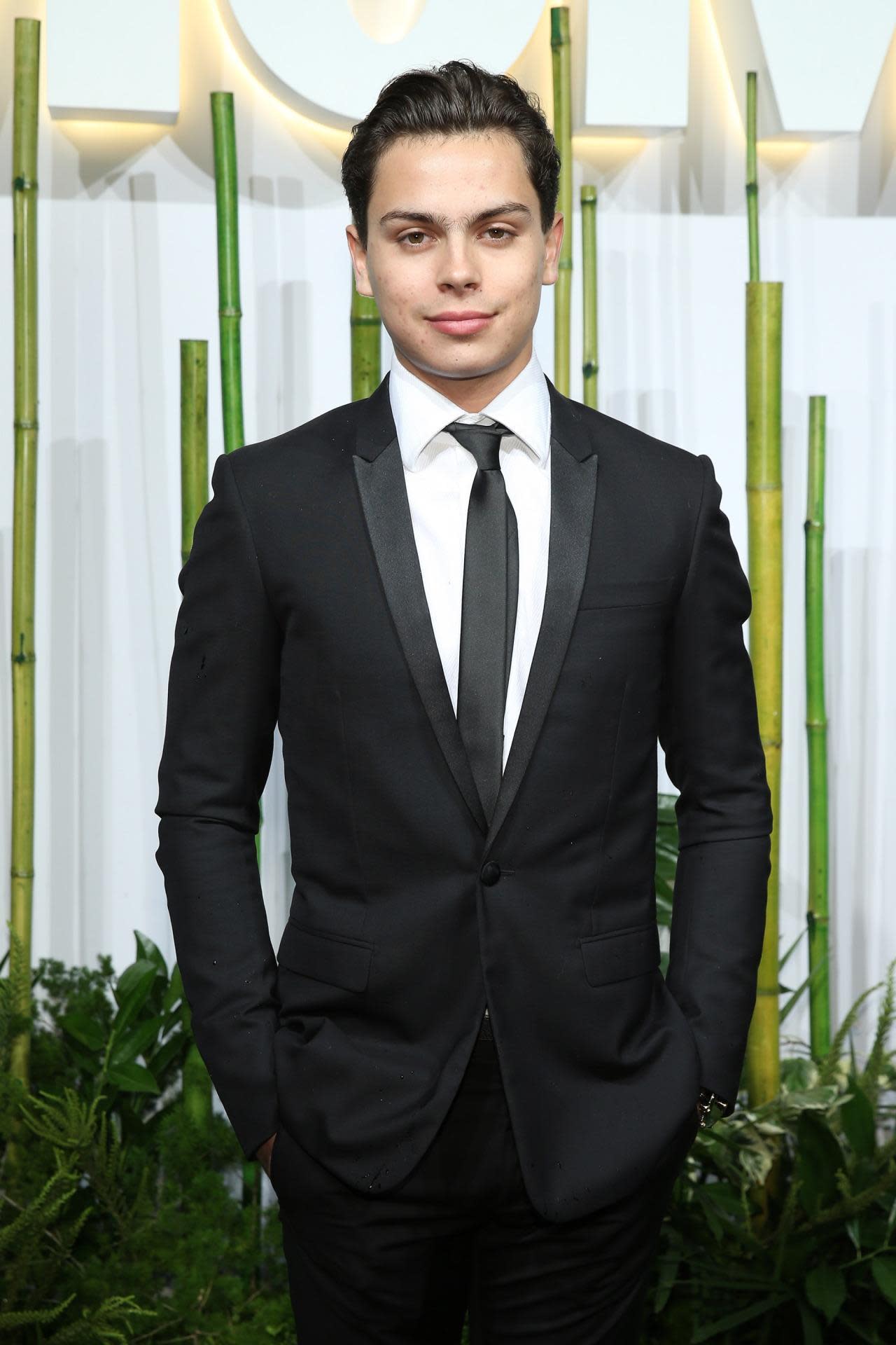 jake t austin dating jenna johnston