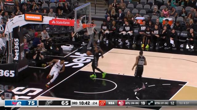 De'Anthony Melton with a dunk vs the San Antonio Spurs