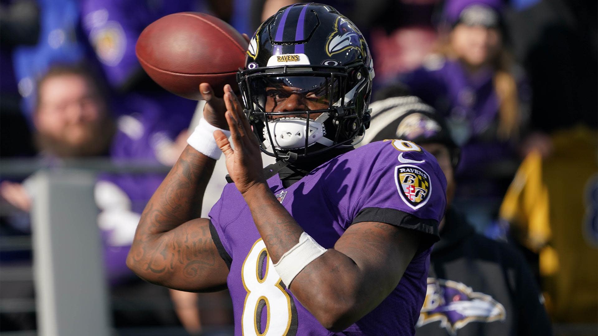 Man tries to argue what Lamar Jackson's signature looks like… with